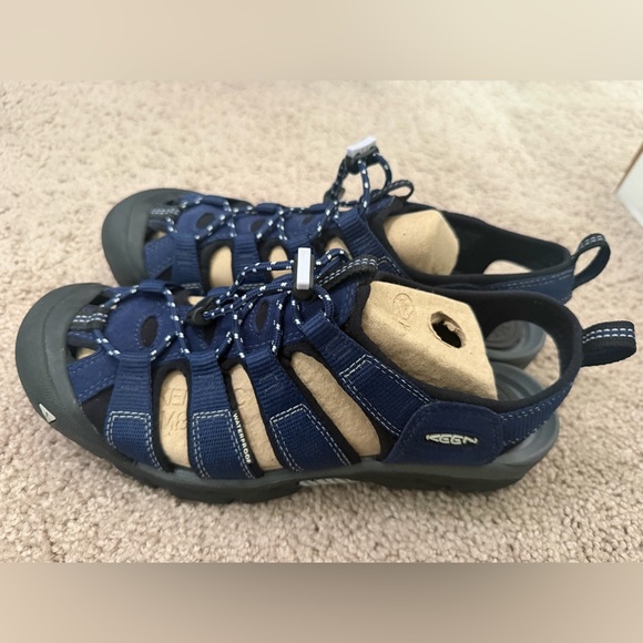 Keen women’s sandals size 9.5 new without box anti odor anatomic footbed NWOT - Picture 2 of 8